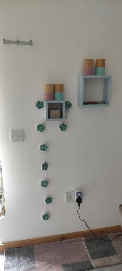 Joanna'S Studio , Key Locker By Whatsapp Own Entrance, Own Bathroom Youghal Exterior foto